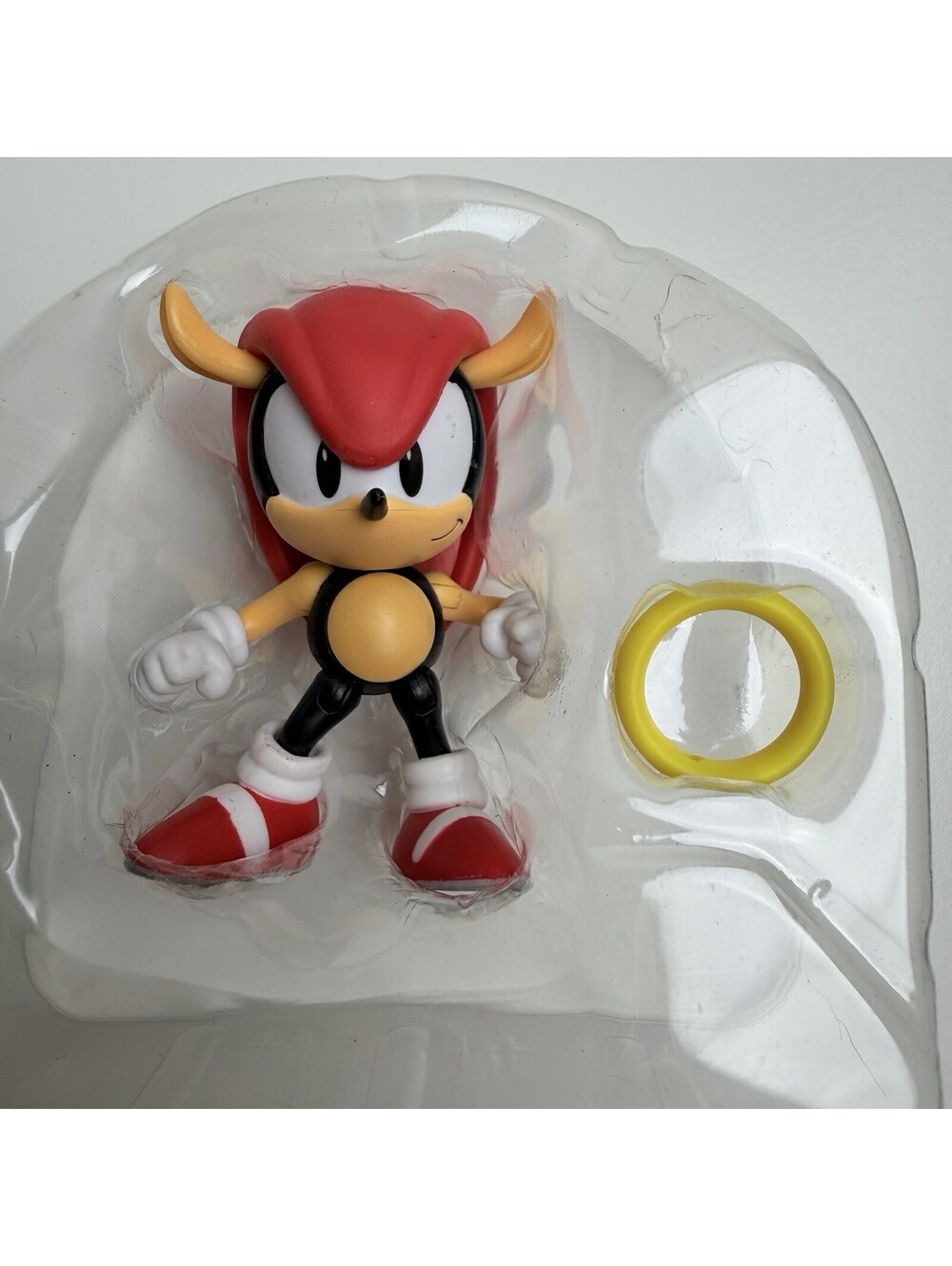 Jakks Pacific Sonic the Hedgehog 2.5 Inch Series MIGHTY ARMADILLO W/ YELLOW RING